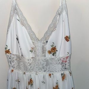 NWT! Forever 21 Maxi Dress!